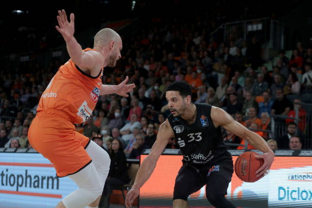 胜利也再次 胜利也再次