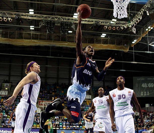 越了维斯塔 越了维斯塔